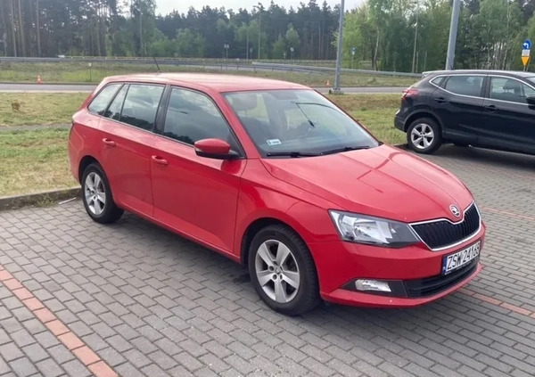 Skoda Fabia cena 25000 przebieg: 177000, rok produkcji 2016 z Świnoujście małe 79